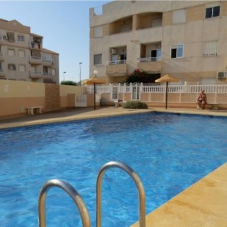 Bonito Apartamento de dos habitación y piscina Torrevieja Exterior foto