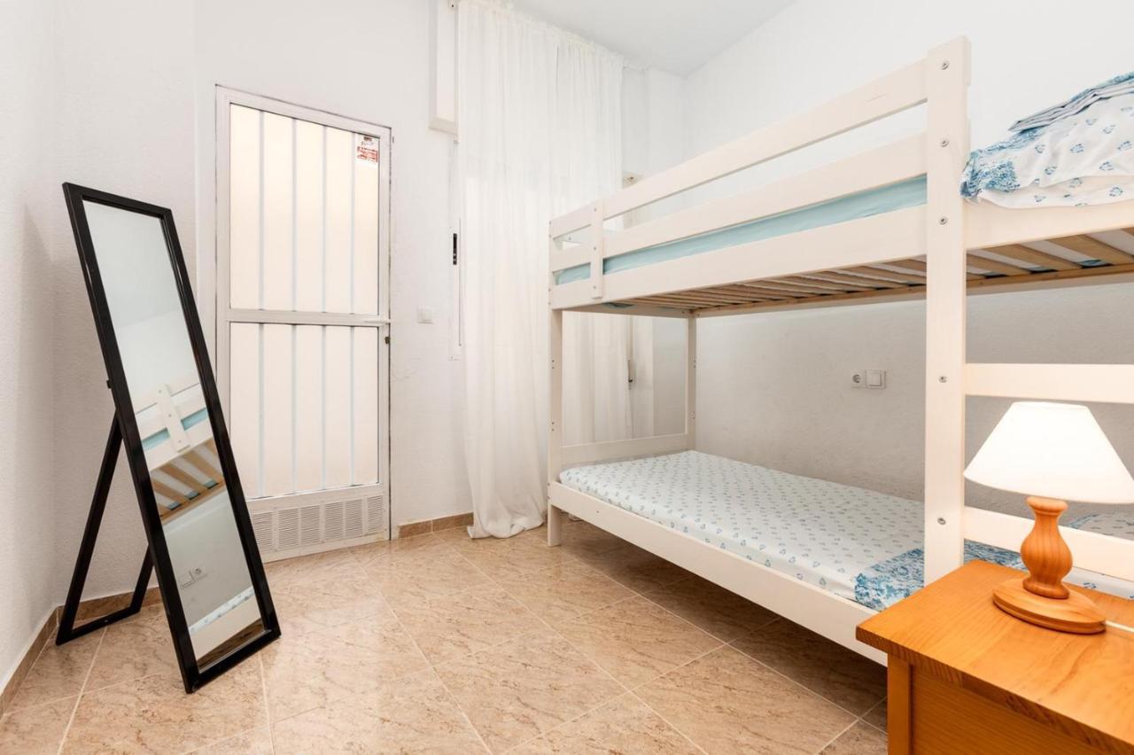 Bonito Apartamento de dos habitación y piscina Torrevieja Exterior foto
